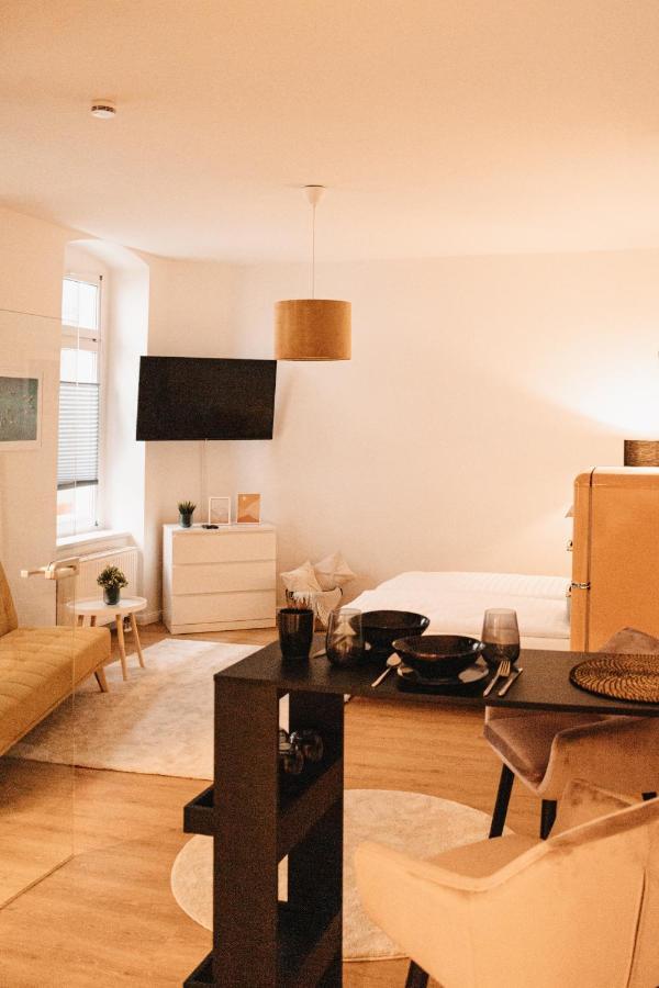 מגדבורג Studio Apartment Im Zentrum Mit Parkplatz & Neuem Badezimmer מראה חיצוני תמונה